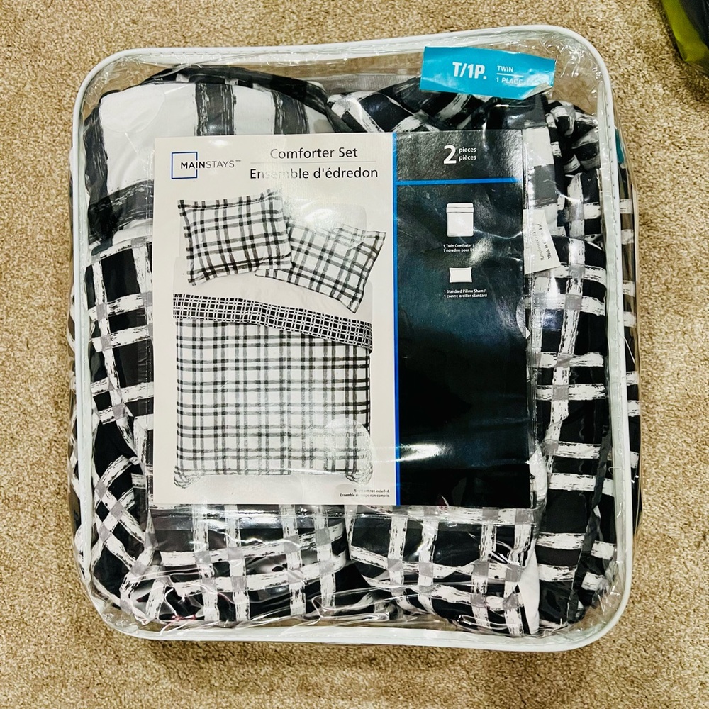 Twin comforter set
